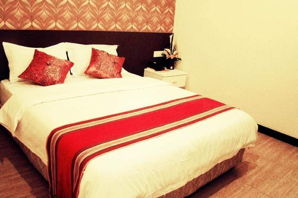 Adel Hotel Putatan Oda fotoğraf